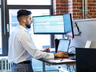 Employé_Travail_Bureau